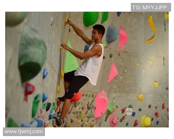 深入分析重庆攀岩队独特进攻战术与技巧运用的全景解读