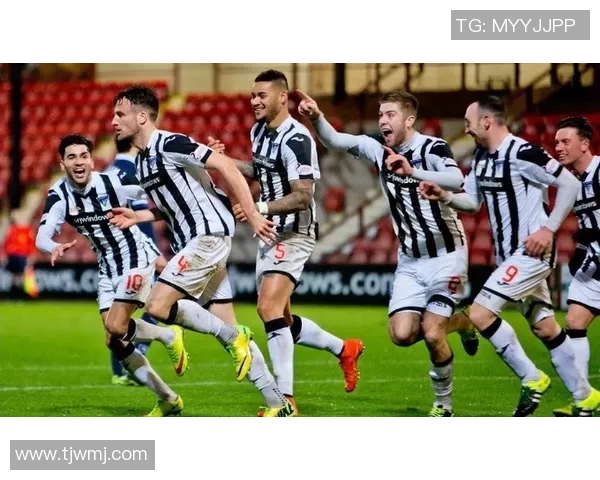 奥斯达与卢恩斯基尔的激烈对决揭示足球战术新趋势