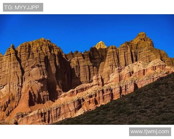 清水鼓动与鸟气砂岩的奇妙碰撞探秘自然之美与地质奇观 清水鼓动与鸟气砂岩的奇妙碰撞探秘自然之美与地质奇观