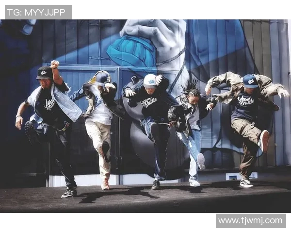 重庆街舞队与杭州街舞队赛后复盘速度较量的精彩瞬间与战术分析 重庆街舞队与杭州街舞队赛后复盘速度较量的精彩瞬间与战术分析