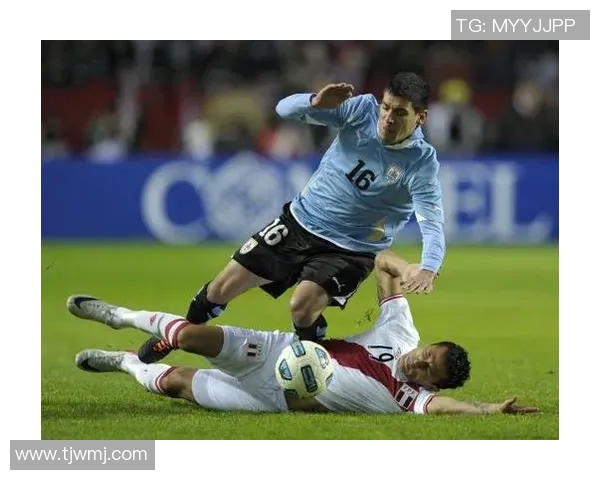 2017年秘鲁与乌拉圭激战回顾两队在世界杯预选赛中的精彩对决 2017年秘鲁与乌拉圭激战回顾两队在世界杯预选赛中的精彩对决